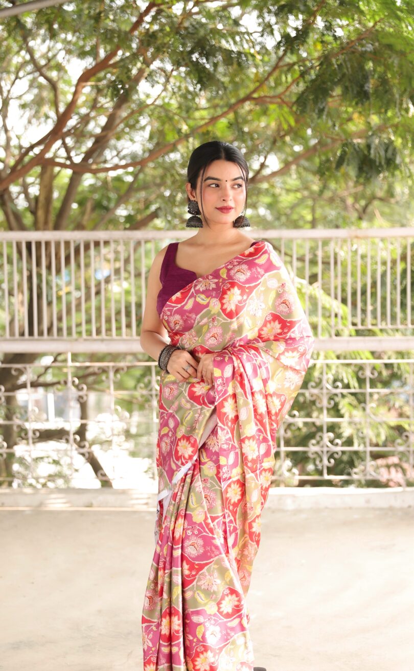 WOMEN'S BEAUTIFUL DIGITAL PRINTED JAPAN SATIN SAREE WITH UNSTITCHED BLOUSE PIECE - Image 4