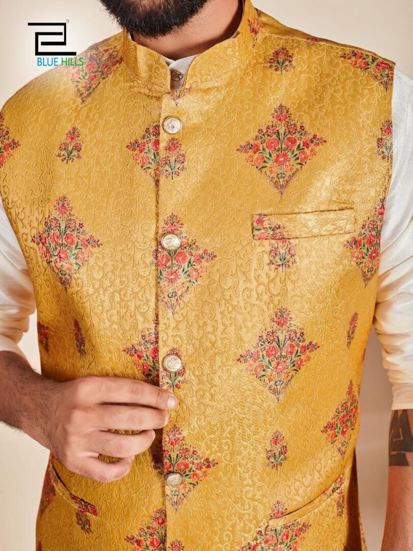 Ethnic Men's Wear Kurta Pajama With Jacket - Image 2