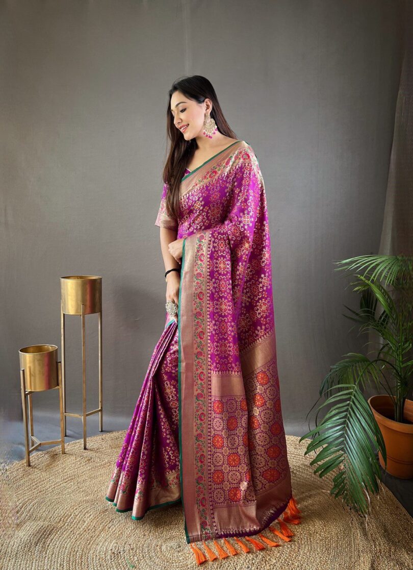 PURPLE PATOLA SILK ZARI WEAVING SAREE - Image 2