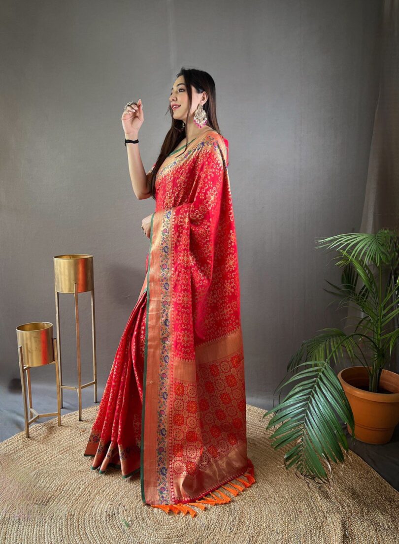 RED PATOLA SILK ZARI WEAVING SAREE - Image 2