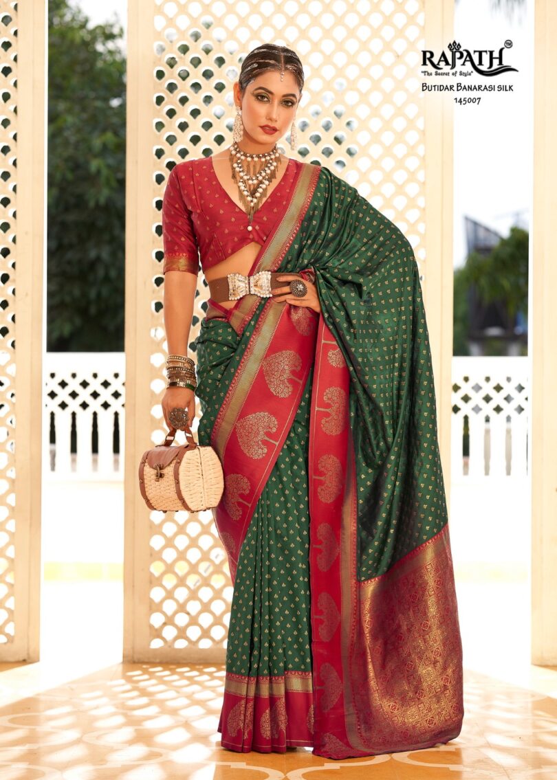 Green Soft Banarasi Silk Saree With Blouse - Image 2