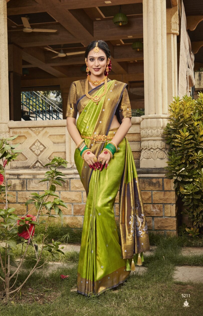 Green Beautiful Kanjiveram Silk Saree - Image 3